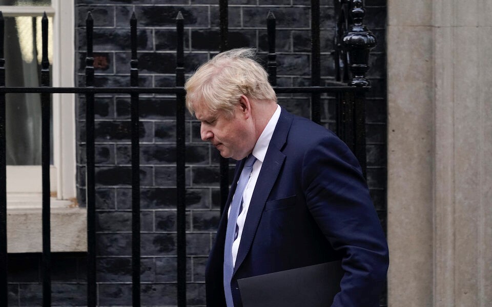 Απολογία χωρίς παραίτηση για το Partygate