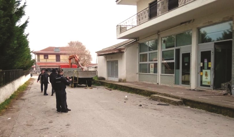 Έκλεψαν το ΑΤΜ της Τράπεζας Πειραιώς