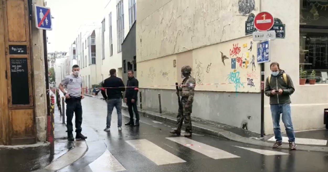 Επίθεση με μαχαίρι κοντά στα πρώην γραφεία του Charlie Hebdo