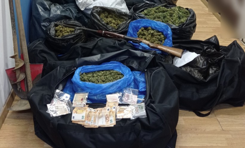 Καρτέλ ναρκωτικών εξάρθρωσε η ΕΛΑΣ στην Ηλεία