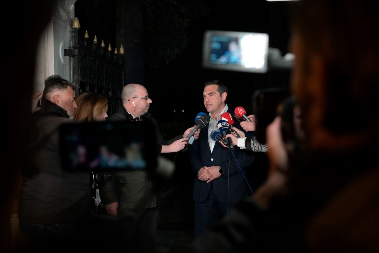 Παραίτηση Μητσοτάκη ζητά ο Τσίπρας