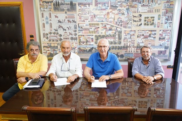 Κυκλικός κόμβος στην είσοδο της Φαλάνης