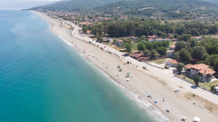 Νεκρή μετά το μπάνιο 69χρονη στα παράλια