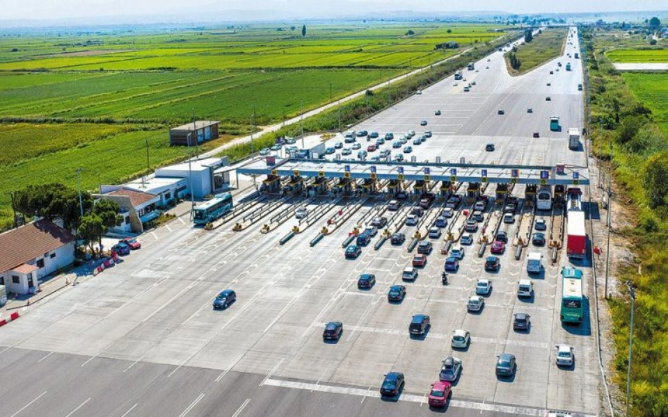 Δεύτερες σκέψεις για το "Πάσχα στο χωριό"