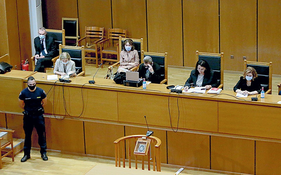 Ανοίγει ο δρόμος για τη φυλακή