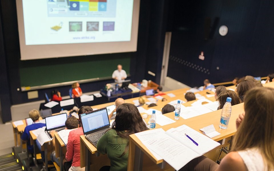 Μπαίνει τέλος στη στρατηγική "κάθε πόλη και ΑΕΙ"