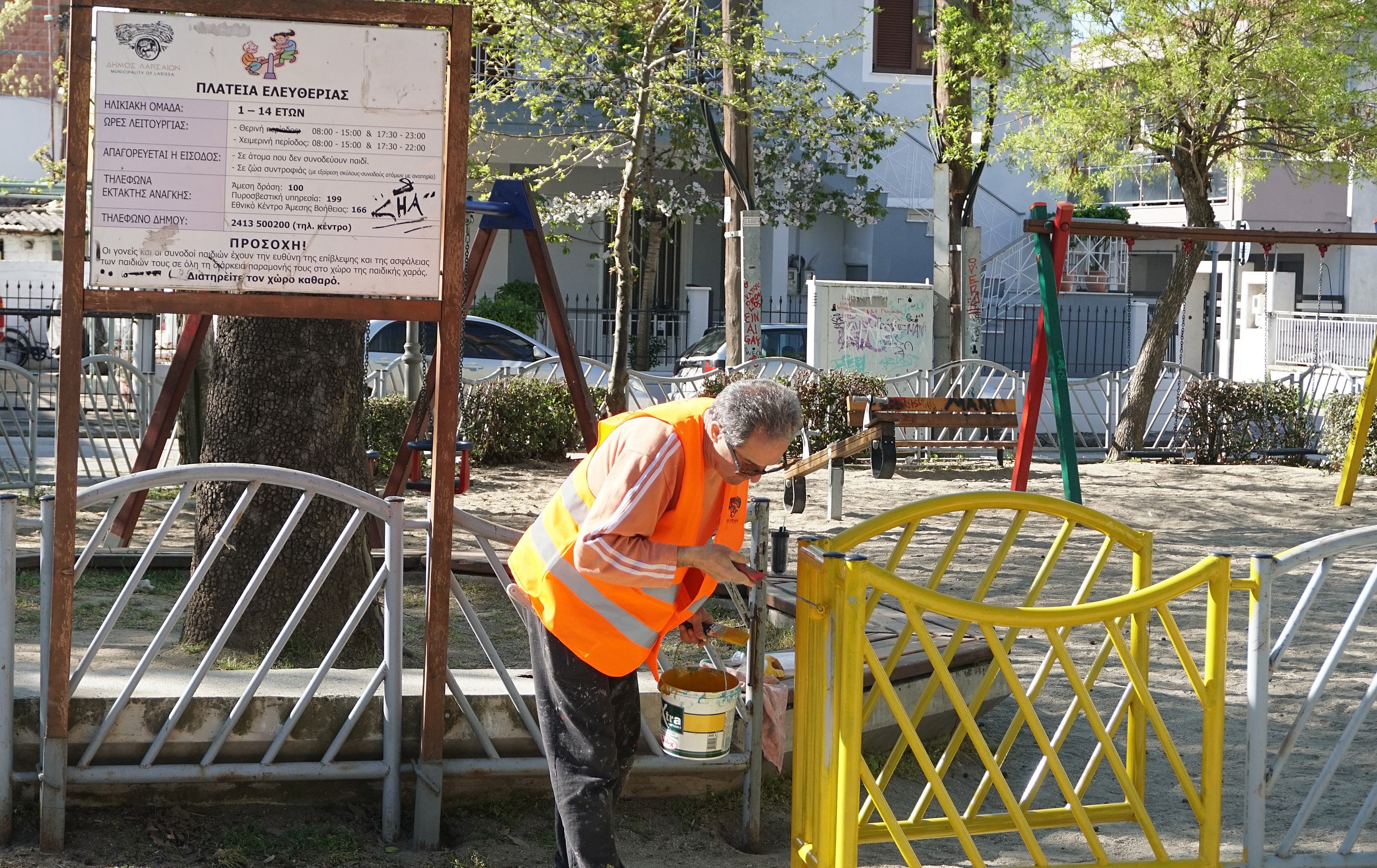 Δ. Λαρισαίων: Λιφτινγκ στις πλατείες των συνοικιών