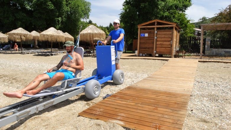 Ράμπες ΑμεΑ σε πολυσύχναστες ακτές