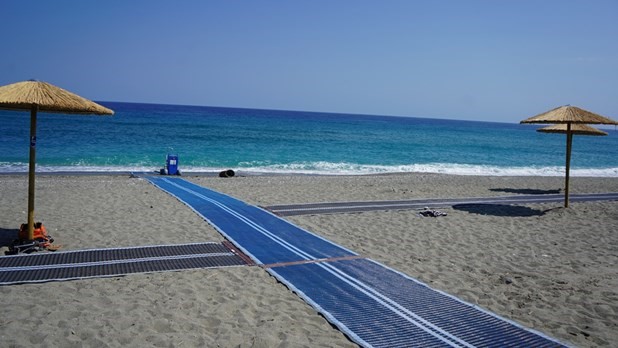 Αυτόνομη πρόσβαση σε παραλίες για ΑμεΑ