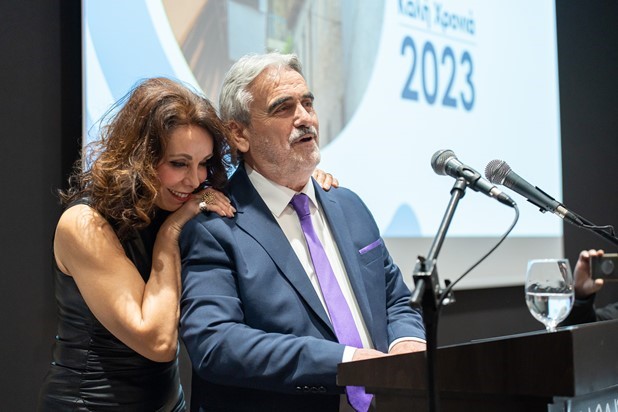 Η λαμπερή κοπή πίτας με Μπρατάκο, Ζαχαράκη, Πατουλίδου