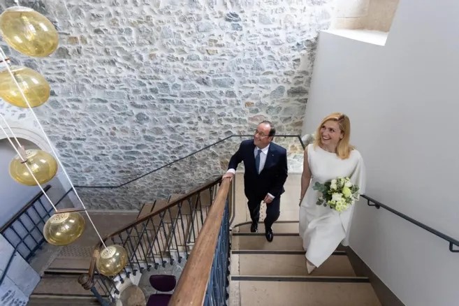 Φρανσουά Ολάντ: Γαμπρός για πρώτη φορά 