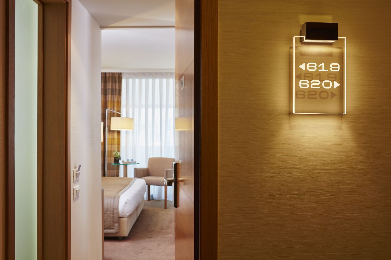 Νέα απάτη με λεία 23.000 ευρώ σε ξενοδοχείο