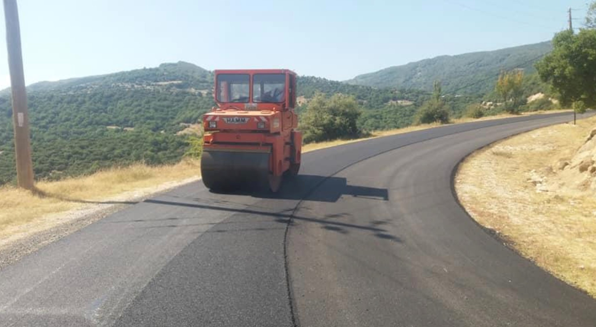 Βελτιώνει το δρόμο Φάρσαλα προς Δομοκό 