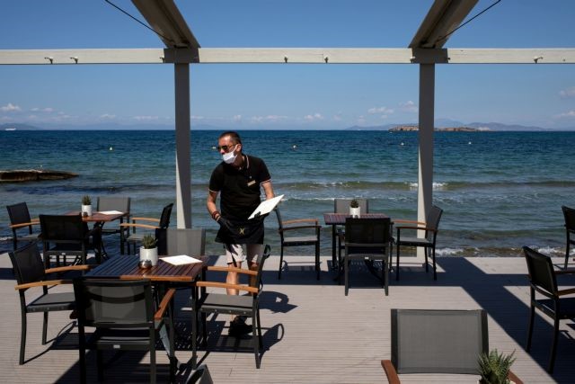Kατεβάζουν ρολά τα ξενοδοχεία