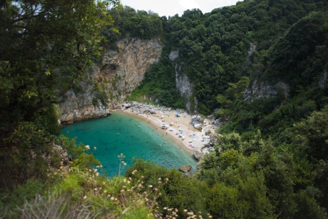 Πλούσιοι και διάσημοι επιλέγουν Μαγνησία