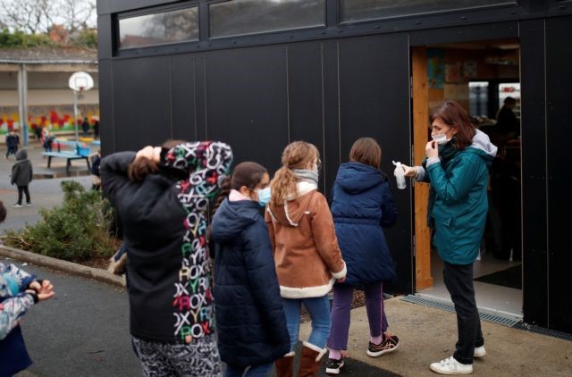 Τέλος στις σχολικές εκδρομές