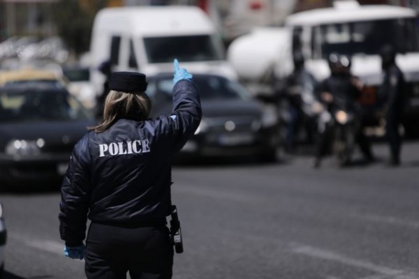 Χιλιάδες αστυνομικοί σε λιμάνια και διόδια