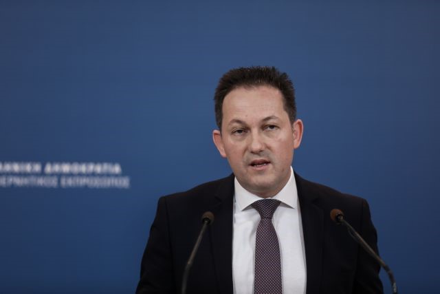 Η σιωπή Τσίπρα διευρύνει το κατηγορητήριο