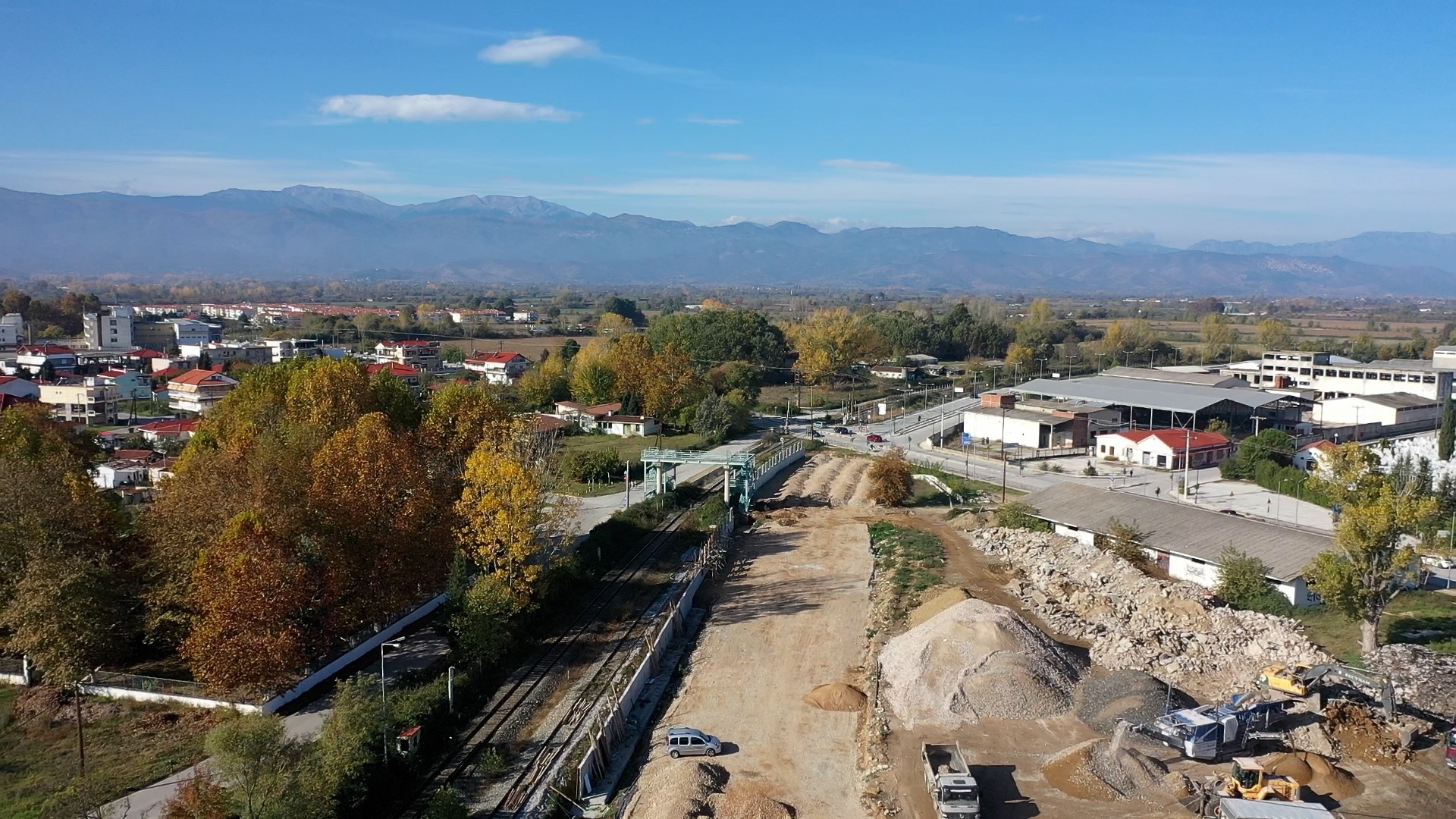 Συνεχίζονται τα έργα με ηχοπετάσματα και χωματουργικά