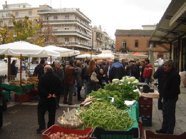 Σε πλήρη λειτουργία επιστρέφει η λαϊκή αγορά