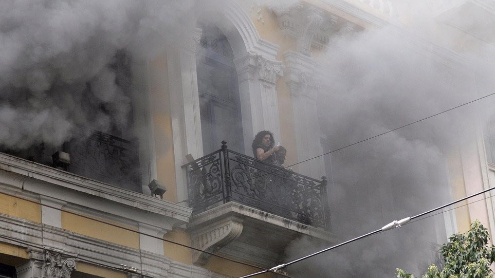 Χωριστά και στο μνημόσυνο τα κόμματα