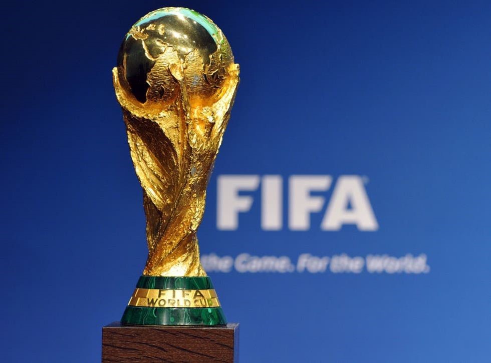 Αποσύρει το σχέδιο για διετές Παγκόσμιο Κύπελλο