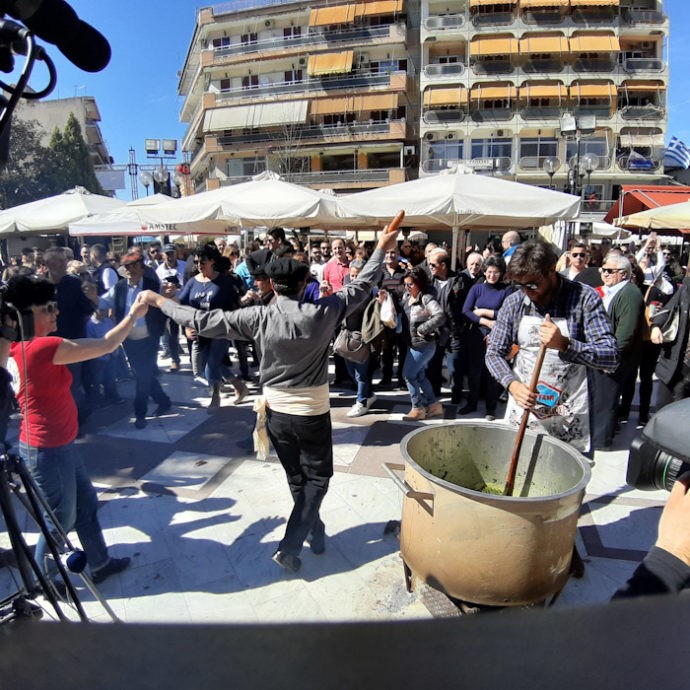 Χιλιάδες γιόρτασαν και φέτος το Μπουρανί (Βίντεο)