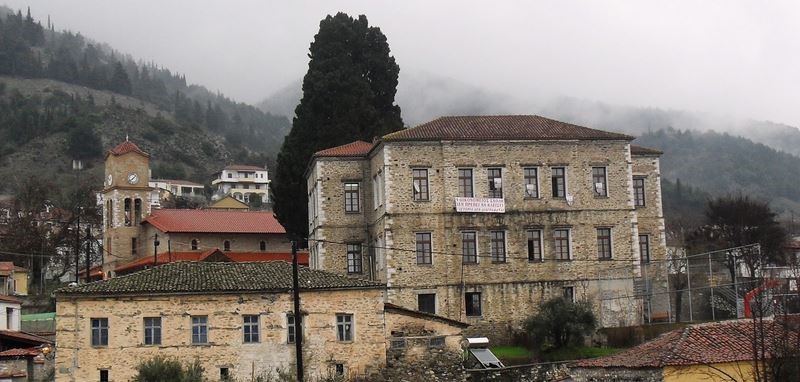 Κλείνει το ιστορικό σχολείο Τσαριτσάνης