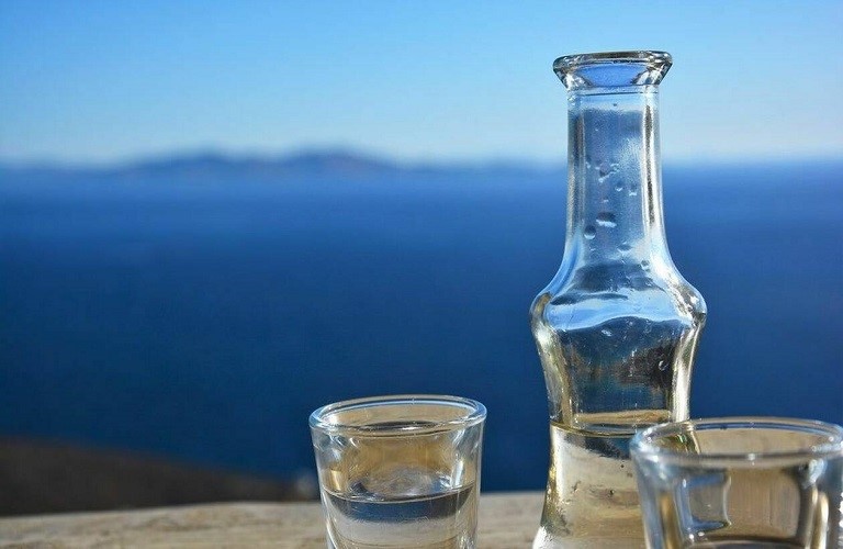 Πρωτιά για το ούζο, ακολουθεί τσίπουρο και τσικουδιά