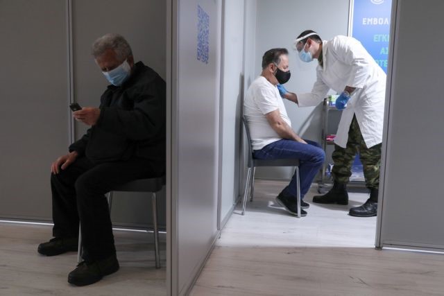 Αλλάζουν όλα για τους 60 ετών και άνω από την Κυριακή