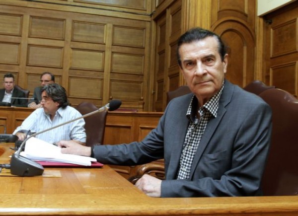 Πέθανε ο Τάσος Κουράκης