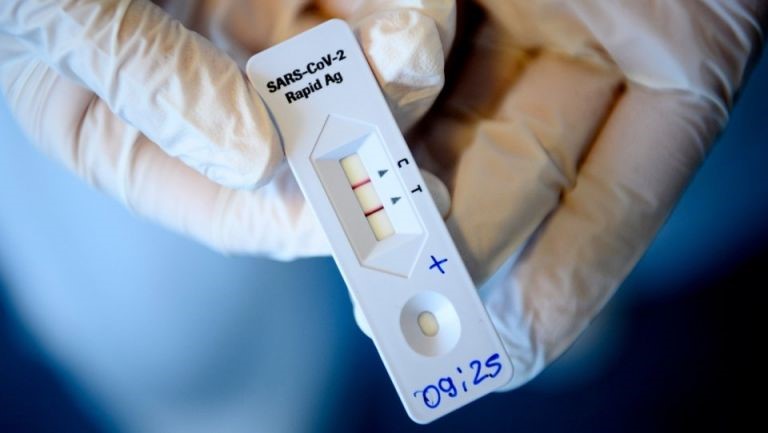 Πού θα γίνουν δωρεάν rapid tests την Κυριακή
