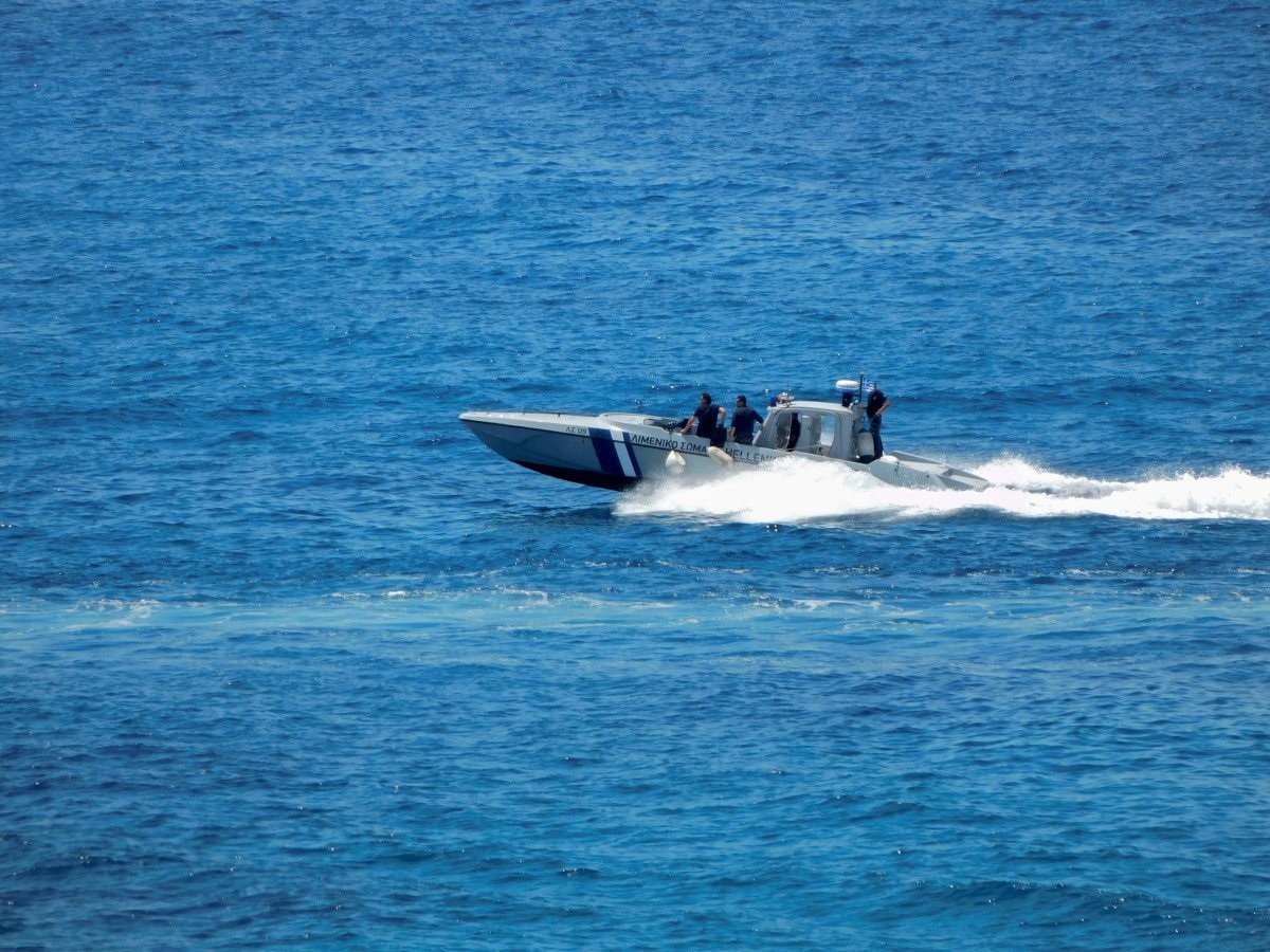 Τουρκικό σκάφος παρενόχλησε ελληνικό - Προκλήθηκαν ζημιές