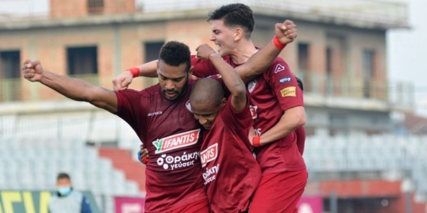 Eύκολα η ΑΕΛ 3-0 την Καβάλα και πλησίασε στην κορυφή