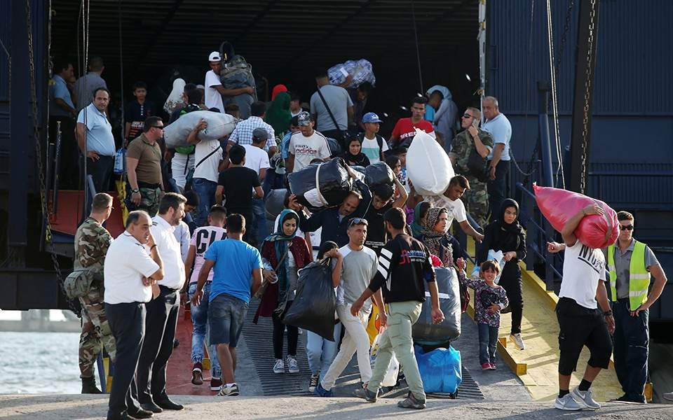 Τη Δευτέρα σε δομές στην ενδοχώρα 700 αιτούντες άσυλο