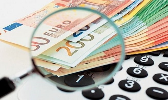 Πόσα εισοδήματα και τι περιουσία δηλώνουν οι Ελληνες