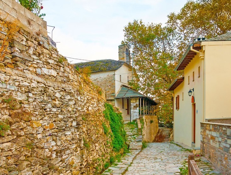 Υποχώρησε το καμπαναριό στον Ι.Ν. Αγίου Αθανασίου