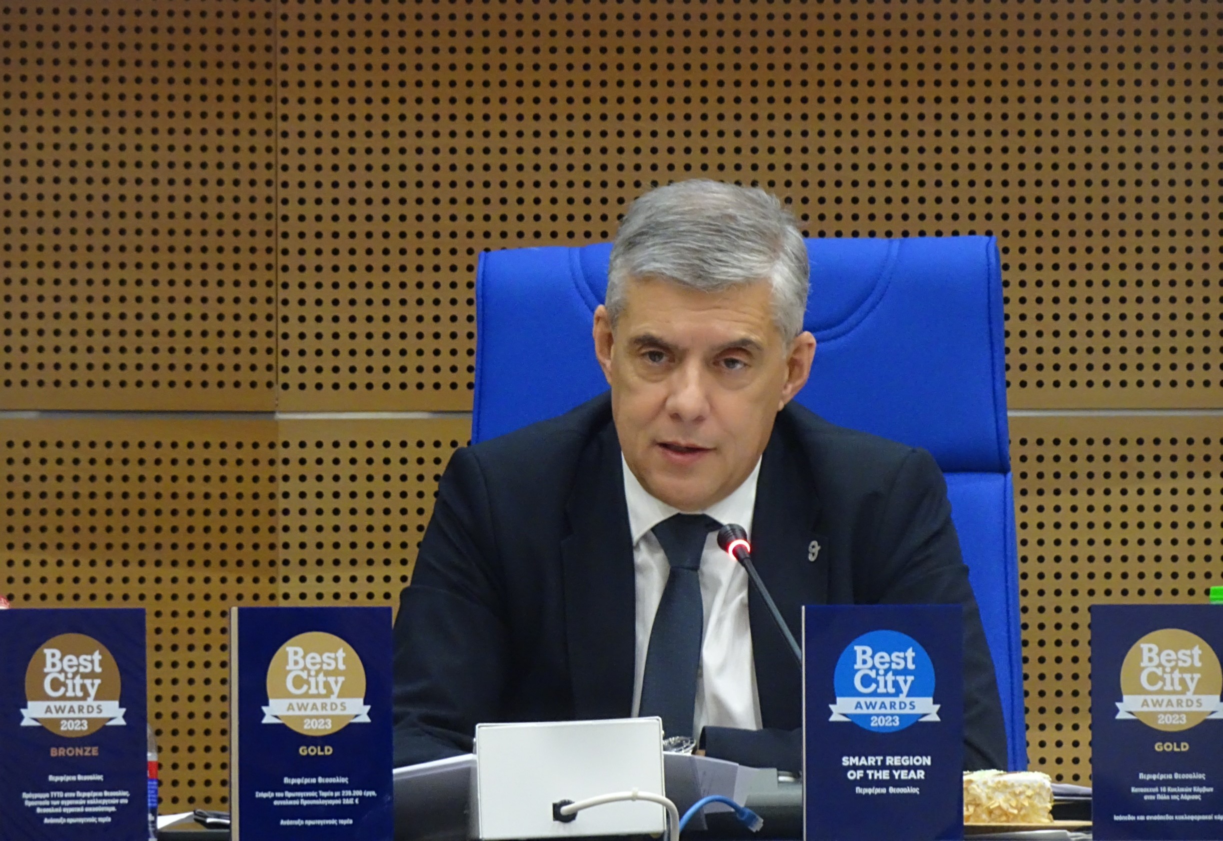 Εμπρησμό καταγγέλλει ο περιφερειάρχης Κώστας Αγοραστός