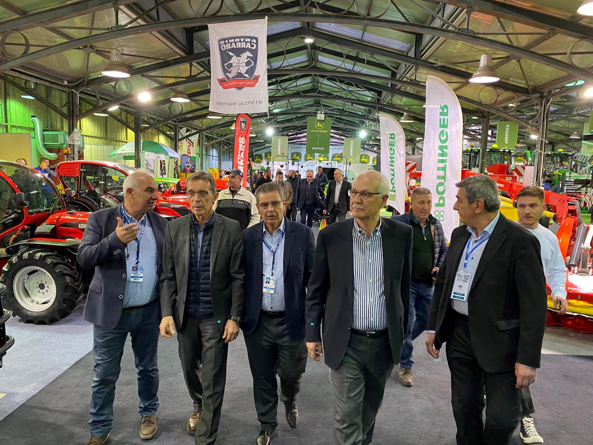 Περιηγήθηκαν στην έκθεση Καλογιάννης και Τζήκας