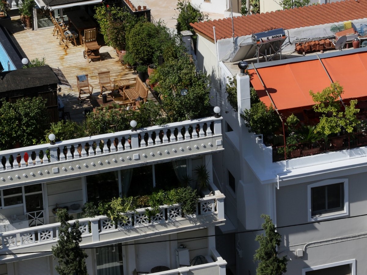 Βραδυφλεγής βόμβα τα "ορφανά ακίνητα"