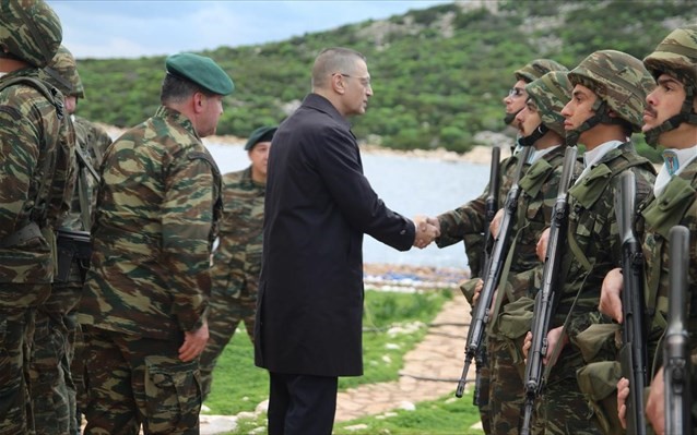 Επίσκεψη Στεφανή στην 111 ΠΜ