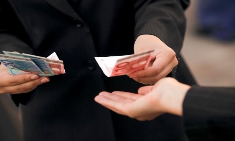 Απόπειρα απάτης ηλικιωμένης από άγνωστο