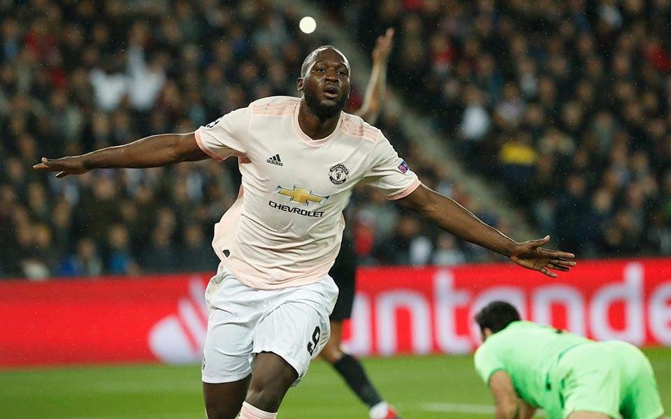 Στους «8» με ιστορική ανατροπή η Γιουνάιτεντ