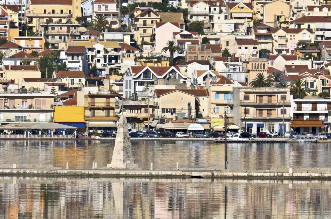 Επιτέθηκαν σε εφοριακούς σε κατάστημα εστίασης