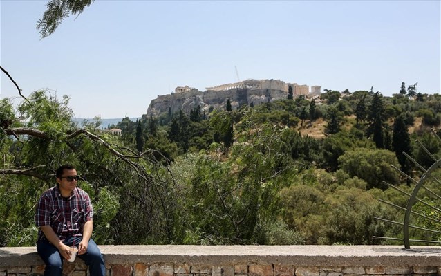 Ηλιοφάνεια και 31 βαθμοί την Τρίτη