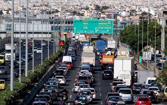 Παράταση για τις άδειες οδήγησης 74χρονων