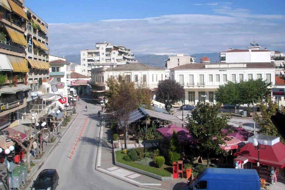 Αναπλάσεις σε τέσσερις γειτονιές του Τυρνάβου 