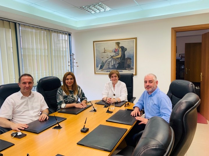 Στέλλα Μπίζιου: Απόλυτος σεβασμός στο κράτος Δικαίου, στη Δικαιοσύνη και στους δικηγόρους «θεματοφύλακες» της