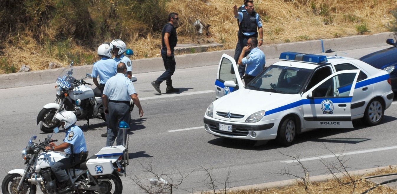 Μετέφερε έναν τόνο κάνναβης