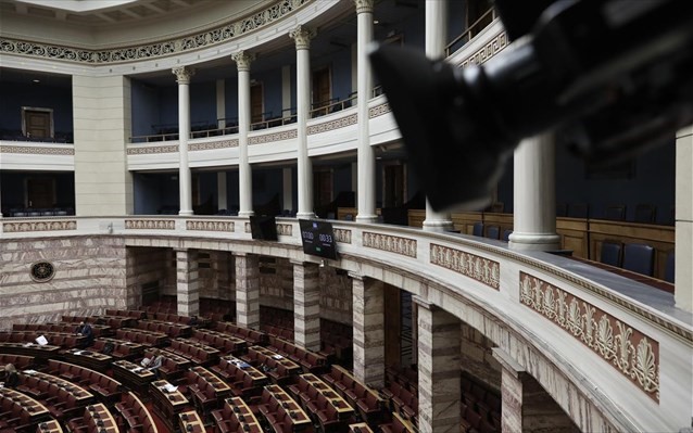 Κορυφώνεται η πολιτική κόντρα για το εργασιακό νομοσχέδιο 